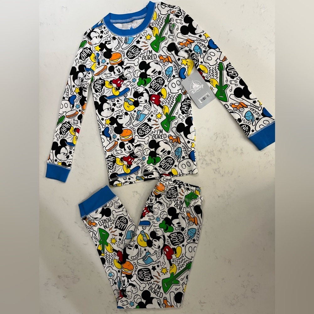 NWT 🖤 Disney boy pajama set 🐭 size - 6 years ✨ - Picture 2 of 8